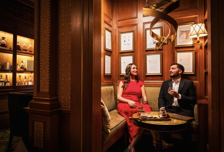 倫敦蘭斯伯瑞飯店歲末盛宴系列活動酒吧「The Library Bar」。