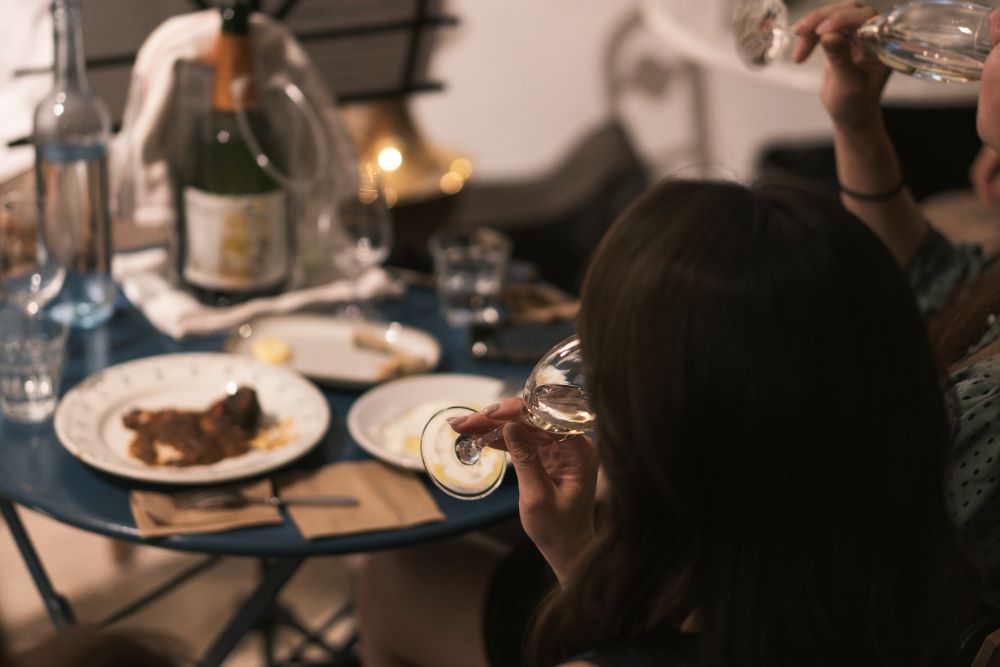 台北爵士酒吧 PURE WINE Cave 內部空間。