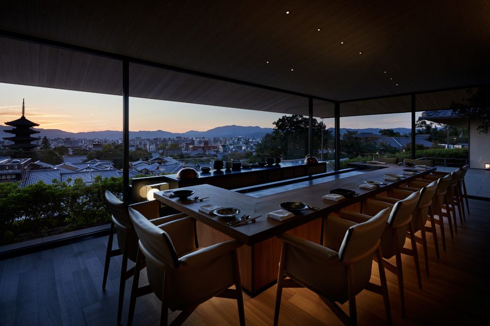 京都高端日式鐵板燒 Yasaka 八坂內部空間。