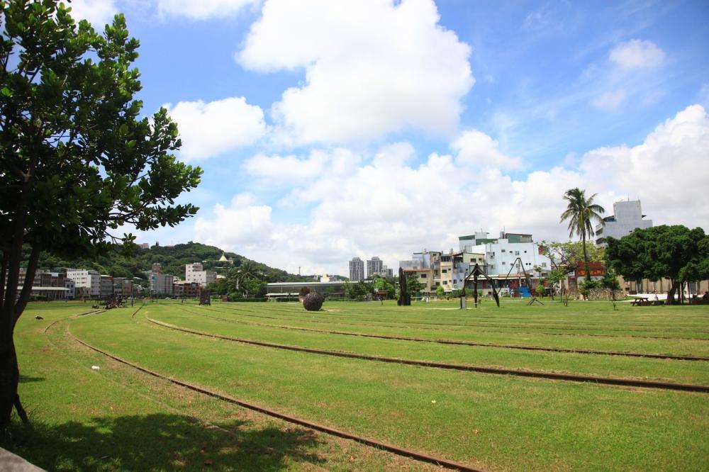 駁二蓬萊倉庫群