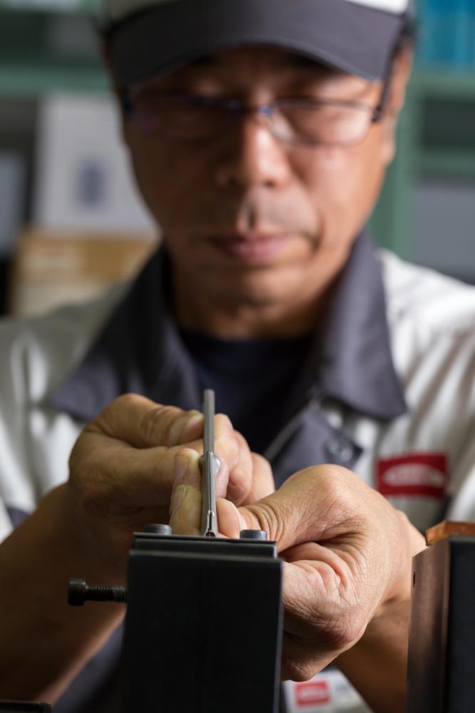 「Feather」（羽毛牌）指甲鉗外觀。