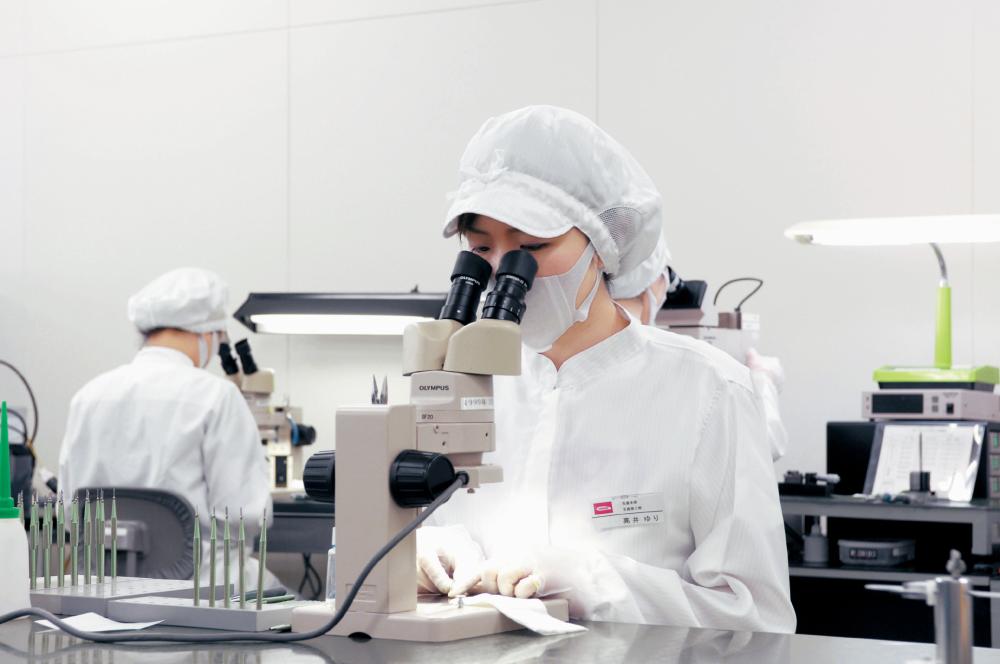 「Feather」（羽毛牌）指甲鉗外觀。