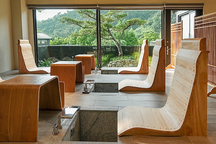 南投餐廳「春秋山林」座位區。