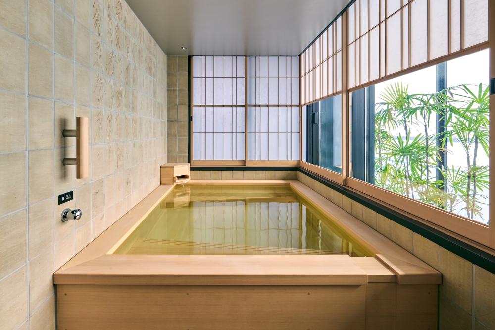 「馥府 東京 銀座」飯店室內溫泉。
