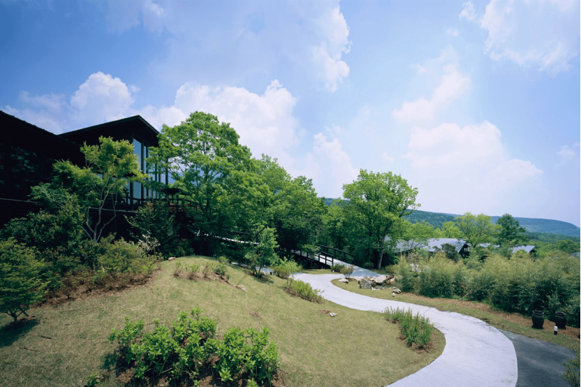 界 阿蘇飯店外觀。