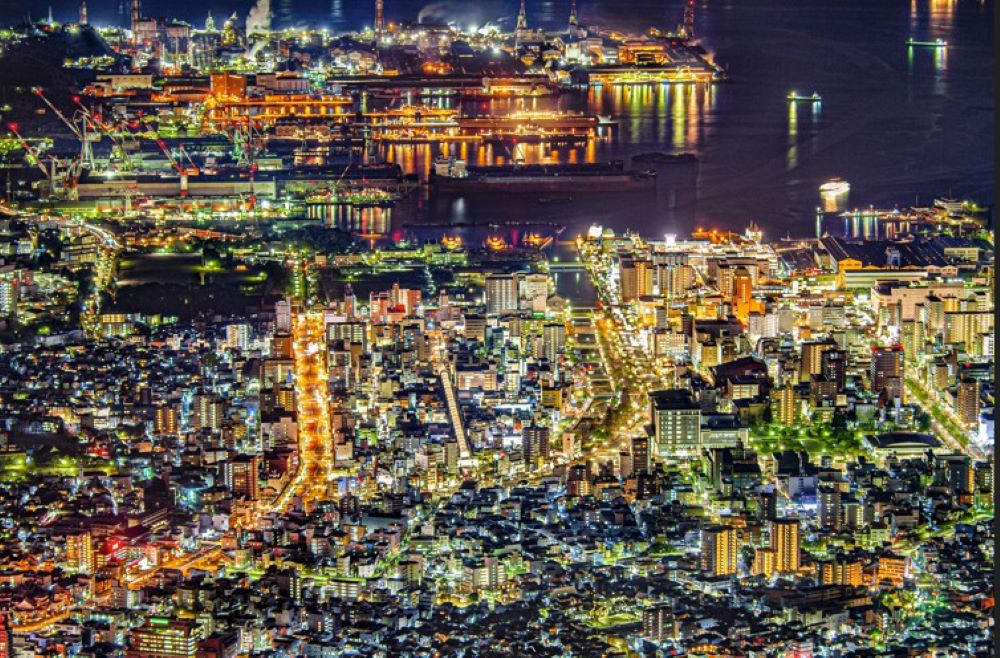 吳市的灰峰被選為「日本夜景遺產」。