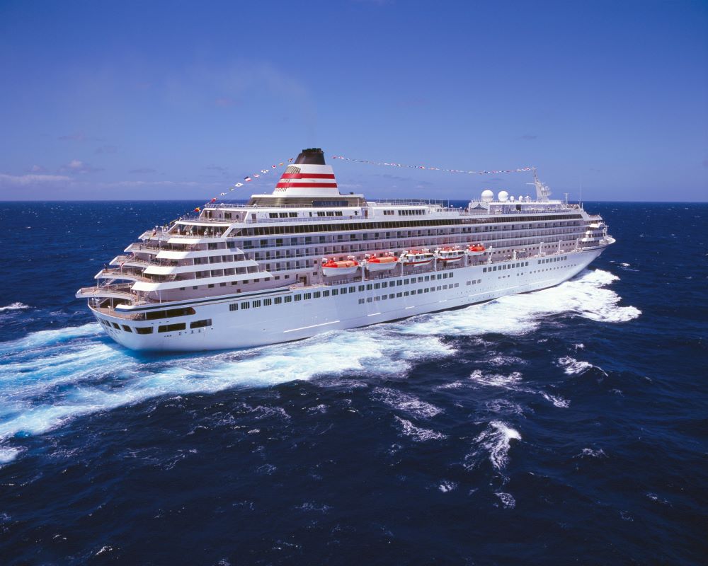 「飛鳥II」遊輪台灣新年航線外觀。