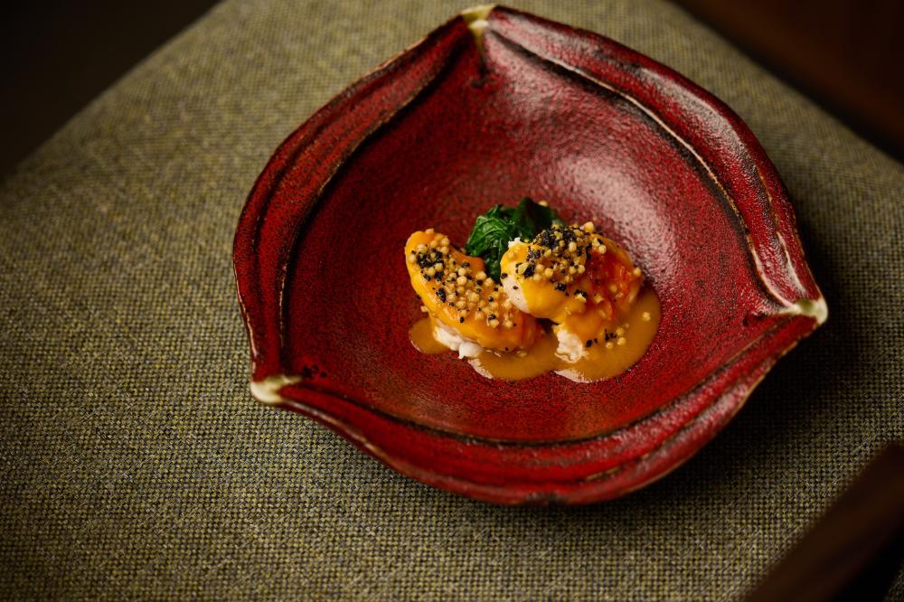 炭燻龍蝦．奶油白菜．松子米果