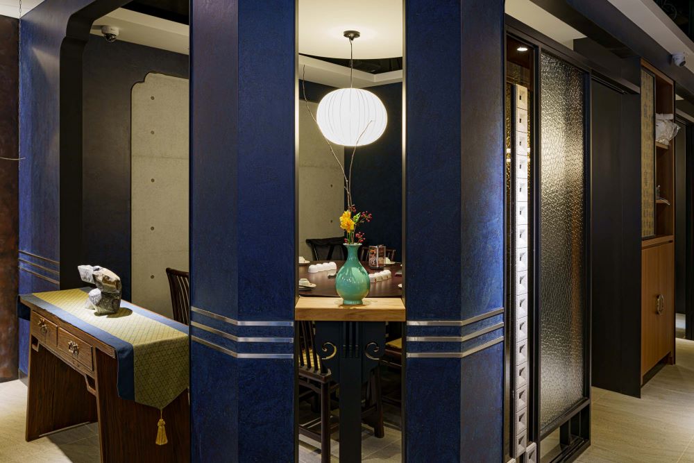 鼎王麻辣鍋台北長安東店空間。