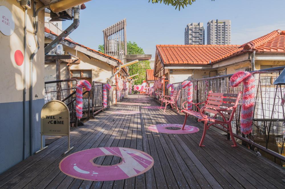 巧克力風格長椅