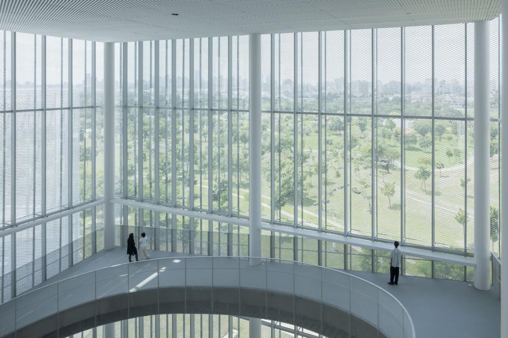 中美館大廳五樓