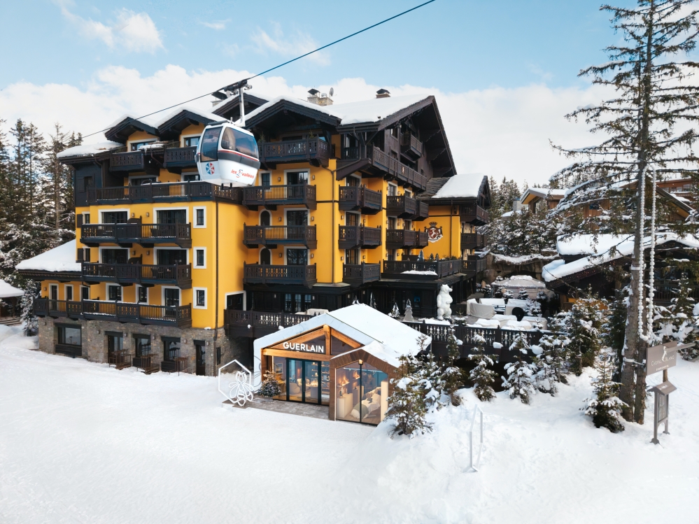 嬌蘭 Guerlain 攜手 Cheval Blanc Courchevel，於阿爾卑斯雪境打造全新