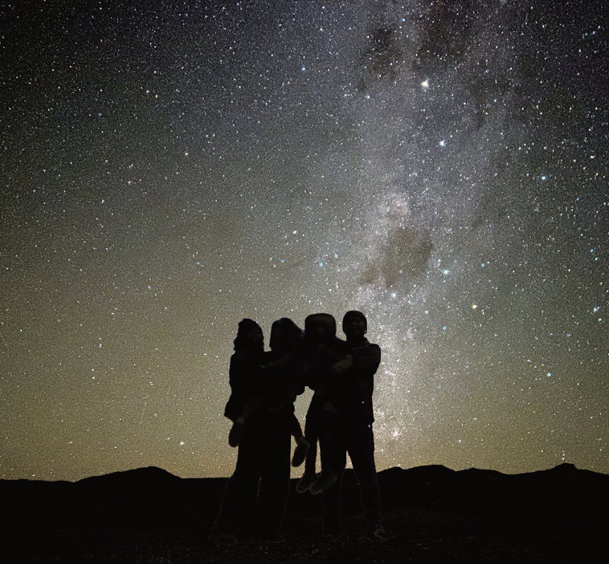 32歲，一家四口用100萬環遊世界 書刊