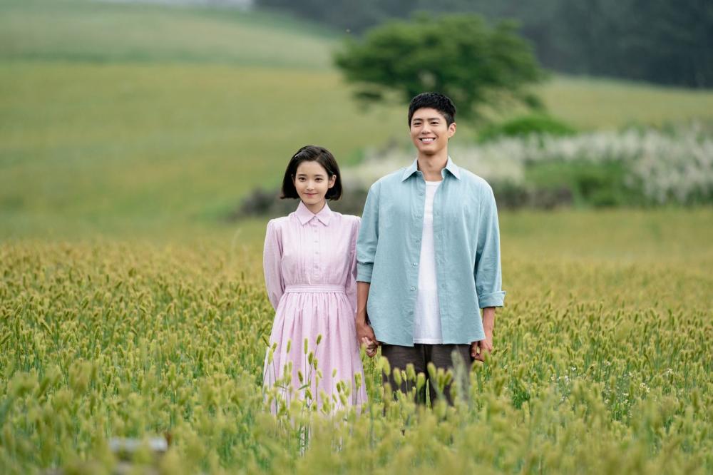 Netflix韓劇《苦盡柑來遇見你》IU、朴寶劍在濟州島