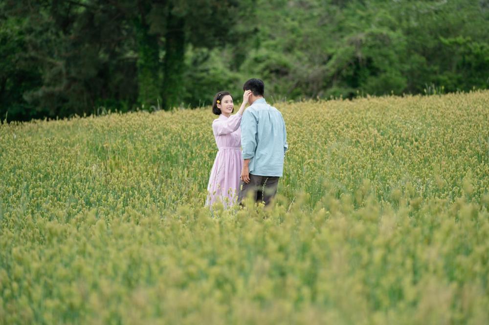 Netflix韓劇《苦盡柑來遇見你》IU、朴寶劍在濟州島