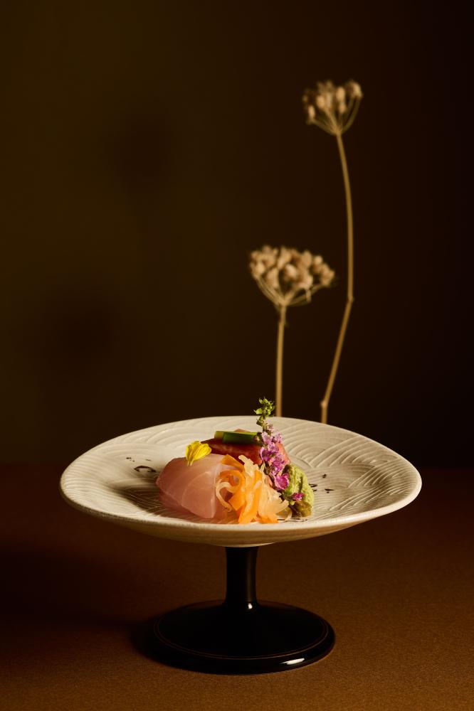 黑鮪與真鯛向付，展現生魚技法對比