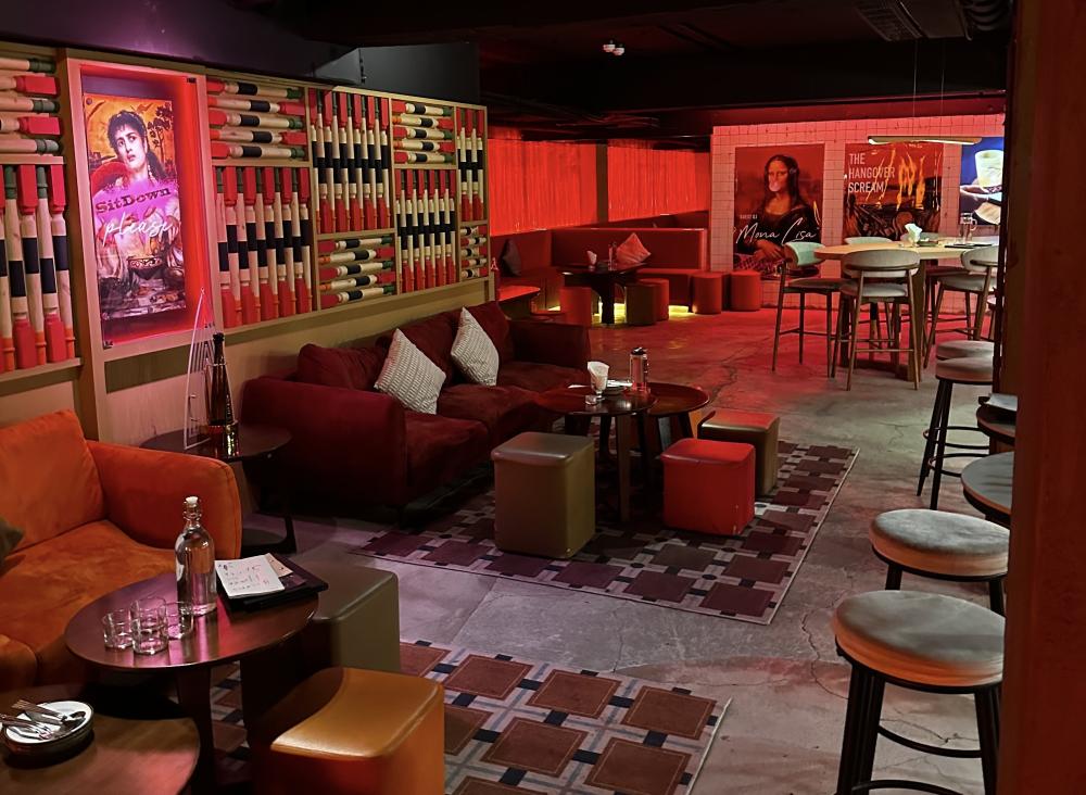 Lava攜手台北市知名酒吧 Sitdown Taipei 推出實體見面活動。