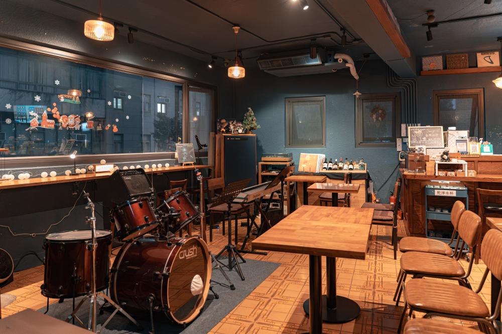 台北黑帽爵士咖啡酒吧，徜徉在夢想的律動裡