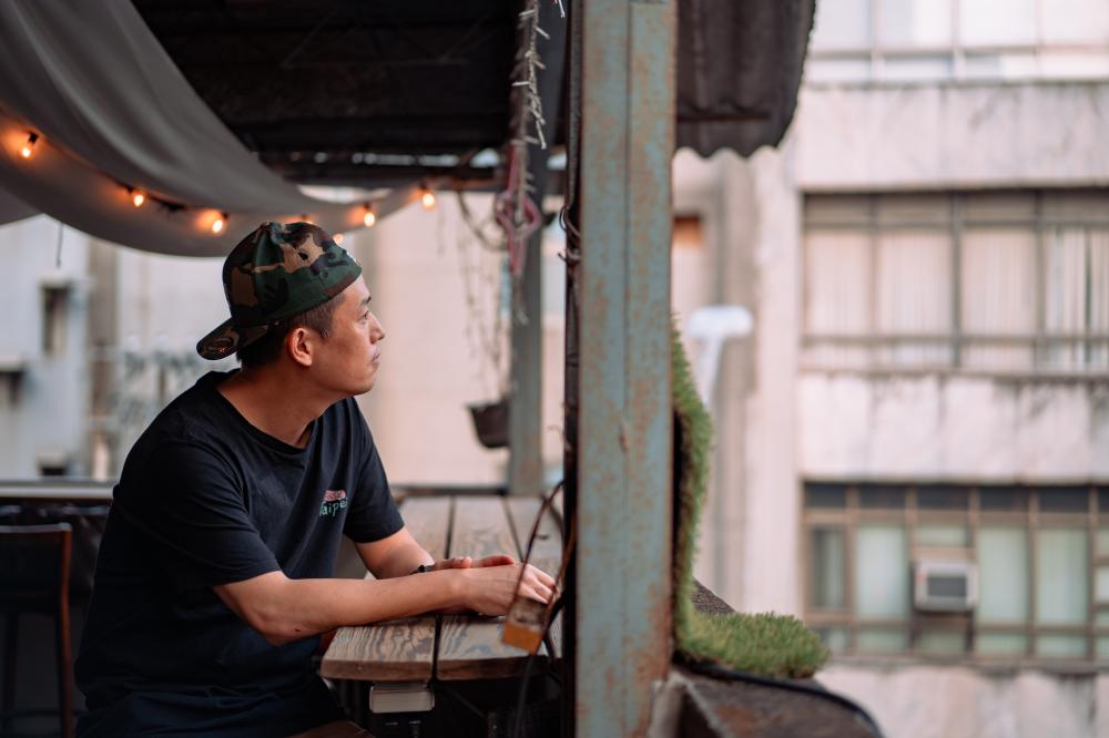 台北黑帽爵士咖啡酒吧，徜徉在夢想的律動裡