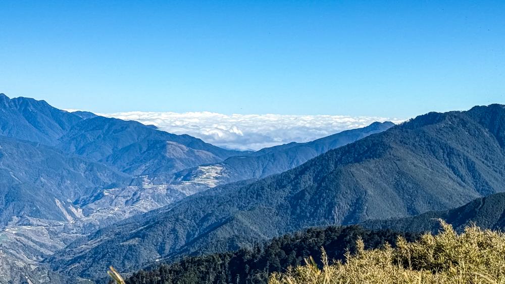 合歡北西北，漫遊於雲海稜線之巔