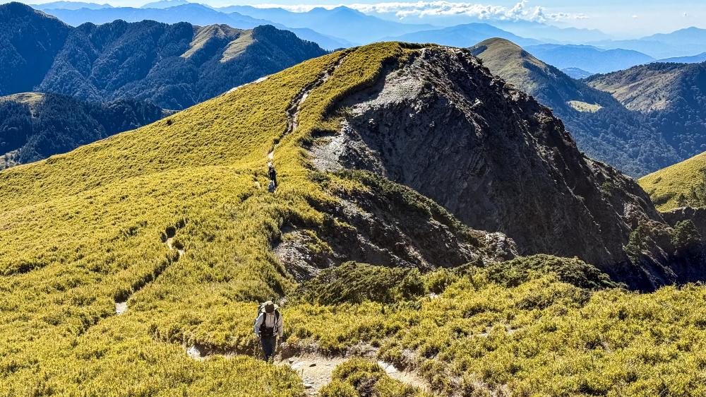 合歡北西北，漫遊於雲海稜線之巔