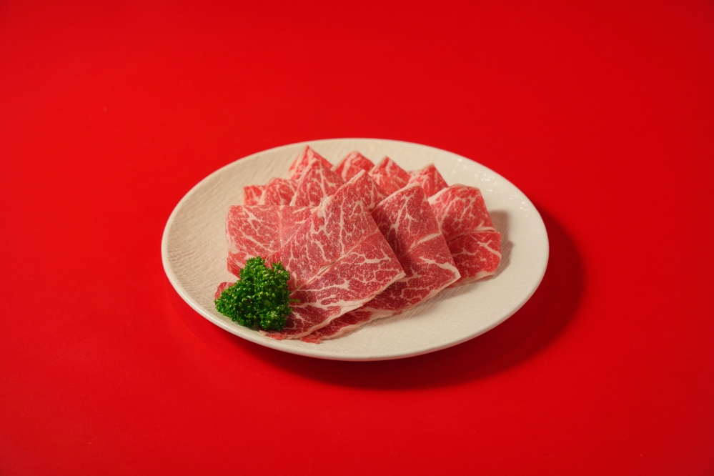 《民生輝麻辣鍋》正式登場  不拼最辣，只熬一鍋「連湯都能喝」的台式溫柔麻辣  最強鍋底「千層豆腐」，