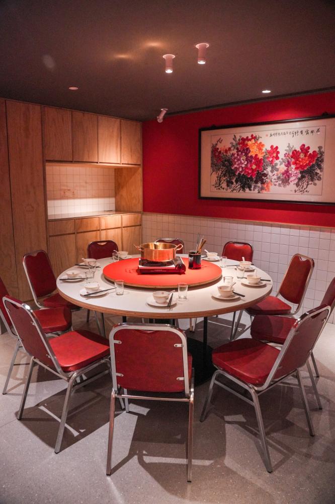 《民生輝麻辣鍋》正式登場  不拼最辣，只熬一鍋「連湯都能喝」的台式溫柔麻辣  最強鍋底「千層豆腐」，