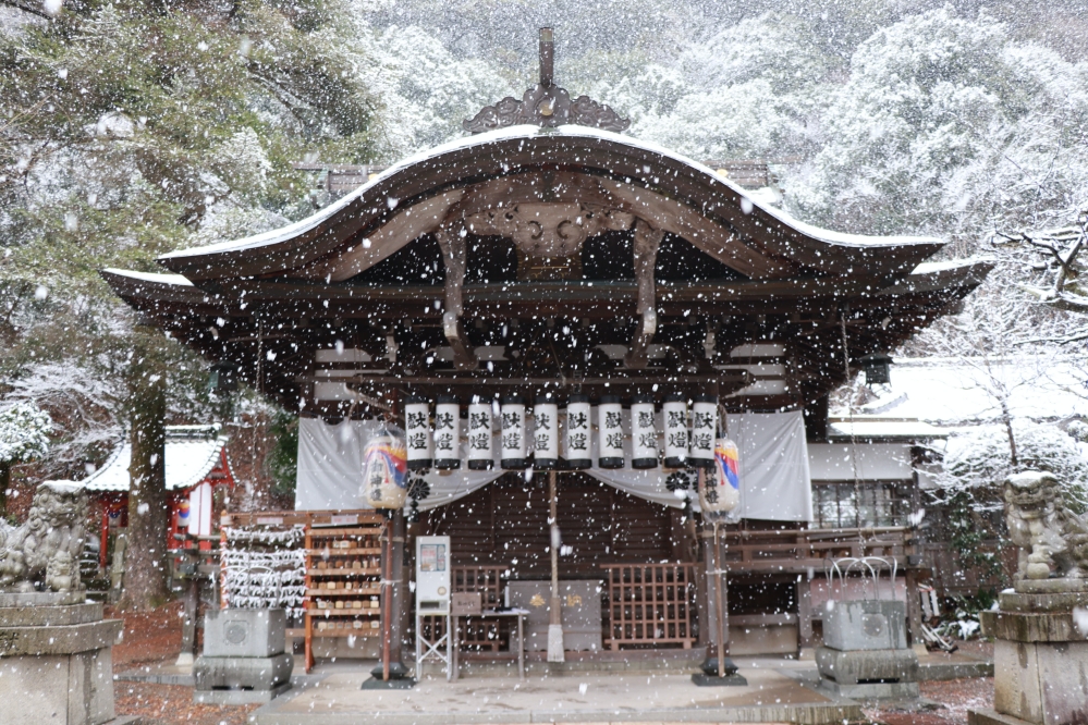 隱入城崎溫泉千年湯鎮 從職人繪馬到限定鹹甜小吃，重啟 2026 幸福能量