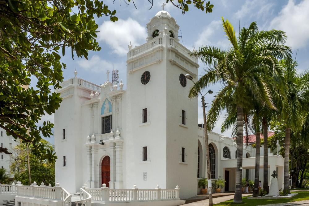 「巴蘭基亞」是哥倫比亞北部的加勒比明珠，以世界級嘉年華、歷史建築與在地美食，展現出活力熱情的城市魅力