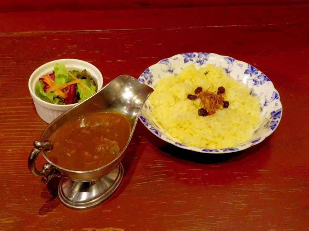 圖11：咖哩則以歐風香料慢火熬製，口感濃郁，是店主推薦的必嚐之選。©ギャラリー珈琲店 古瀬戸