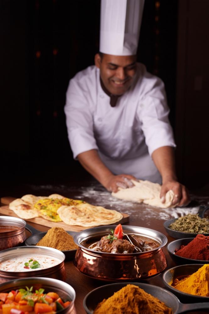 由印度師傅坐鎮，提供融合多款香料的印度咖哩、瑪沙拉烤羊肉以及道地的印度拉茶等，呈獻道地的異國風味。圖