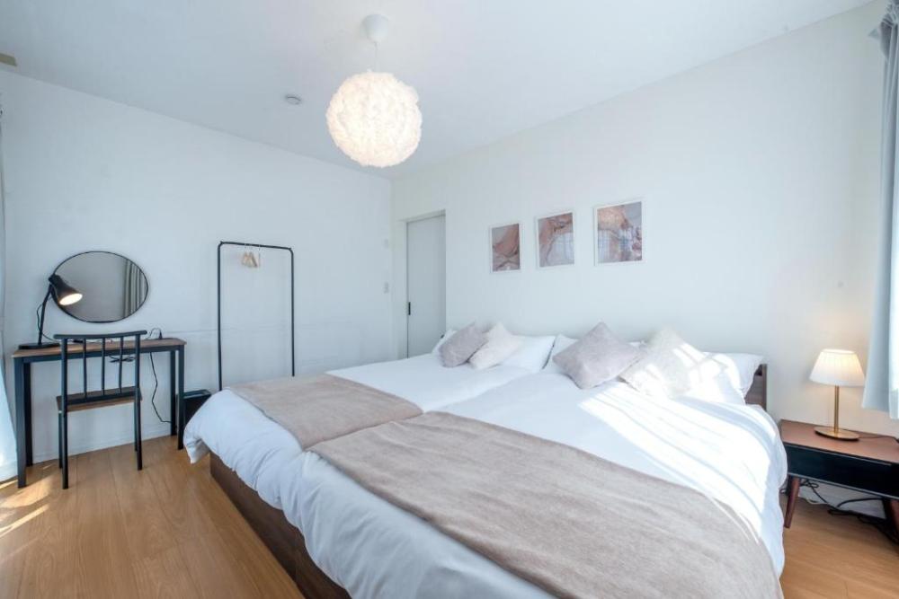 「Villa Rikunoya Suzuka」提供完整居家設備，讓人在熱血賽事後享有私密的平靜空間。