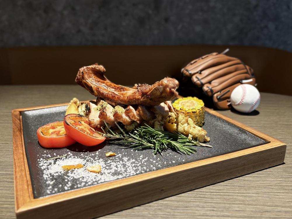 Slate · 板石於3月5至8日2026WBC世界棒球經典賽期間，推出「經典賽應援菜單」，「板石戰