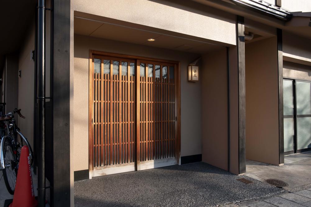 「安久ANKYU」隱身京都祇園周遭鴨川旁民宅，是日、台、港名流饕客口耳相傳的傳奇名單