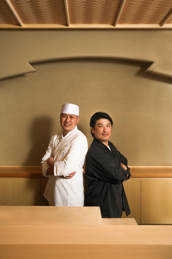 「鮨 金子」米其林主廚金子 司(左)與「富錦樹集團」創辦人 吳羽傑(右)