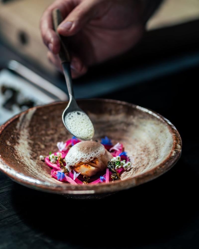 料理理念核心在於呈現本地漁民與農民全年辛勤勞動的成果