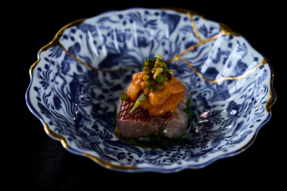 金目鯛・海膽・山菜・茗荷・行者蒜・紫蘇花穗・煎酒