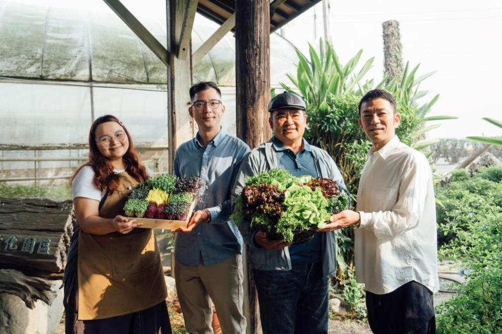 上田陽三主廚與元紀．台灣菜主廚李彥錡，與番挖主理人洪立洧父女