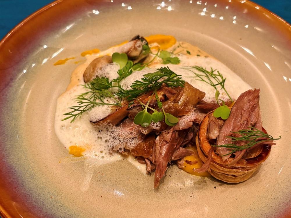 台南晶英無隅「盧昂血鴨」套餐_油封鴨腿菌菇酥盒