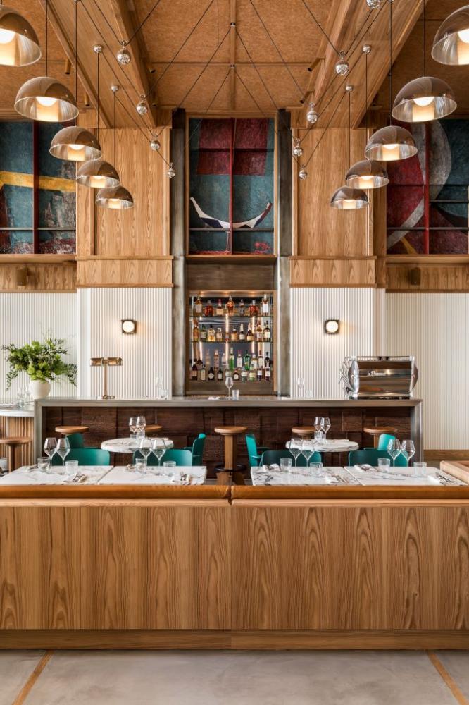 一樓的 La Base 小酒館