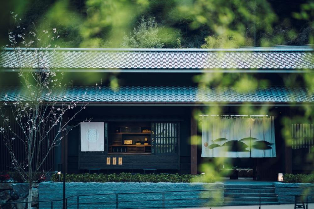 【界 長門】外観