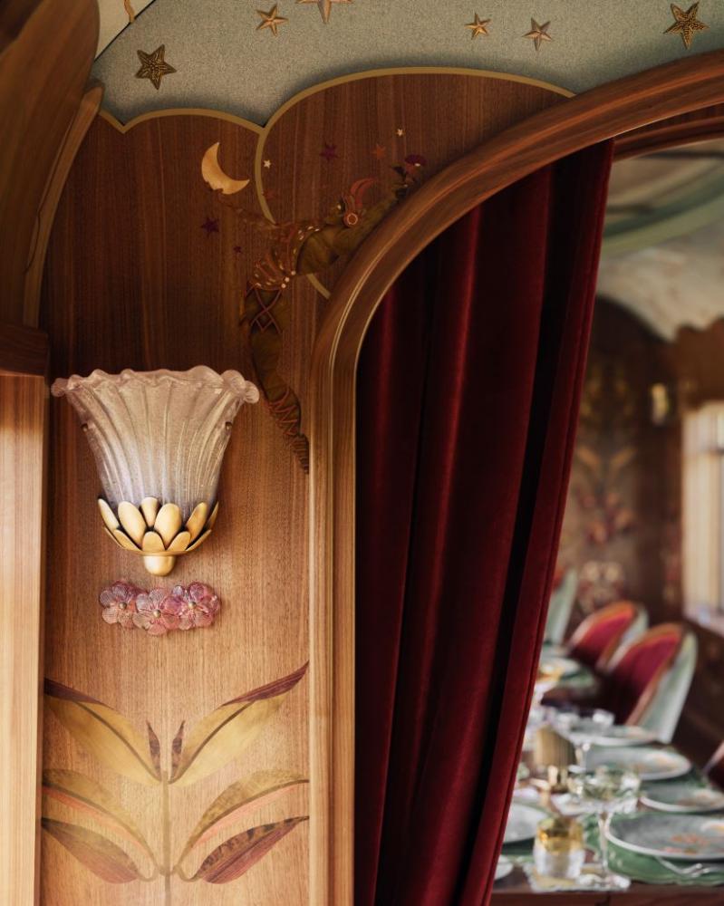 Celia Dining View Aboard British Pullman, A Belmon