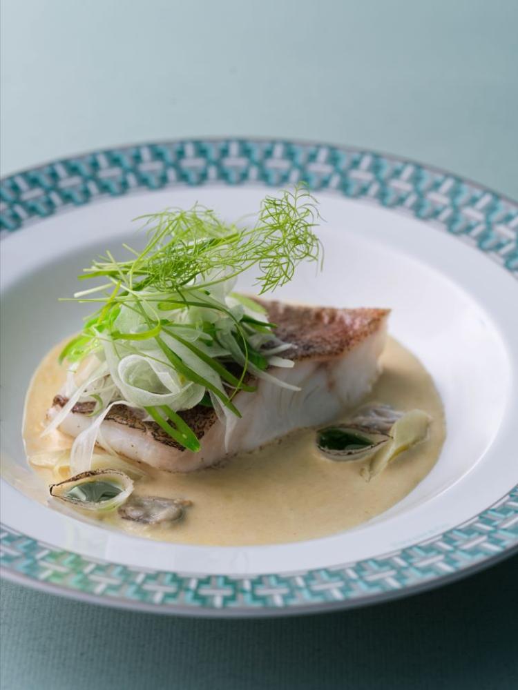 Blue Box Café Taipei _主菜_紅條魚、蒜苗、蒜香奶油醬、蒔蘿油