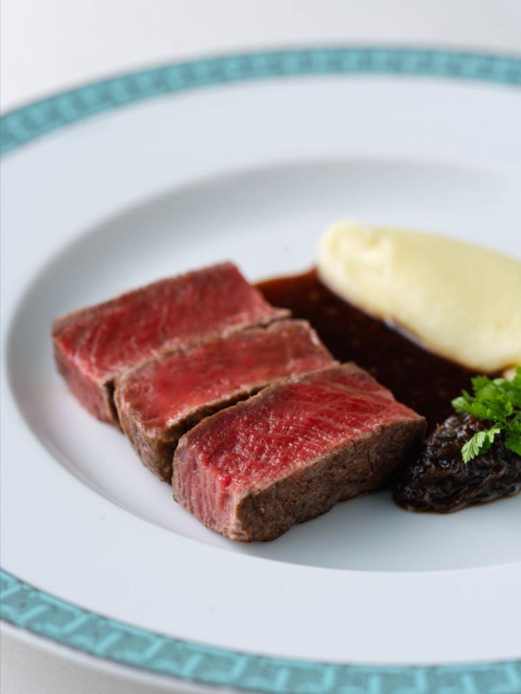 Blue Box Café Taipei _主菜_美國特級菲力、馬鈴薯泥、乾蔥醬、黑胡椒牛肉汁