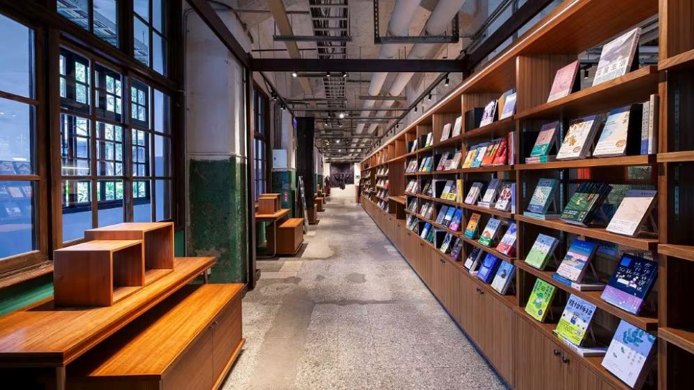 TSUTAYA BOOKSTORE蔦屋書店正式插旗松山文創園區