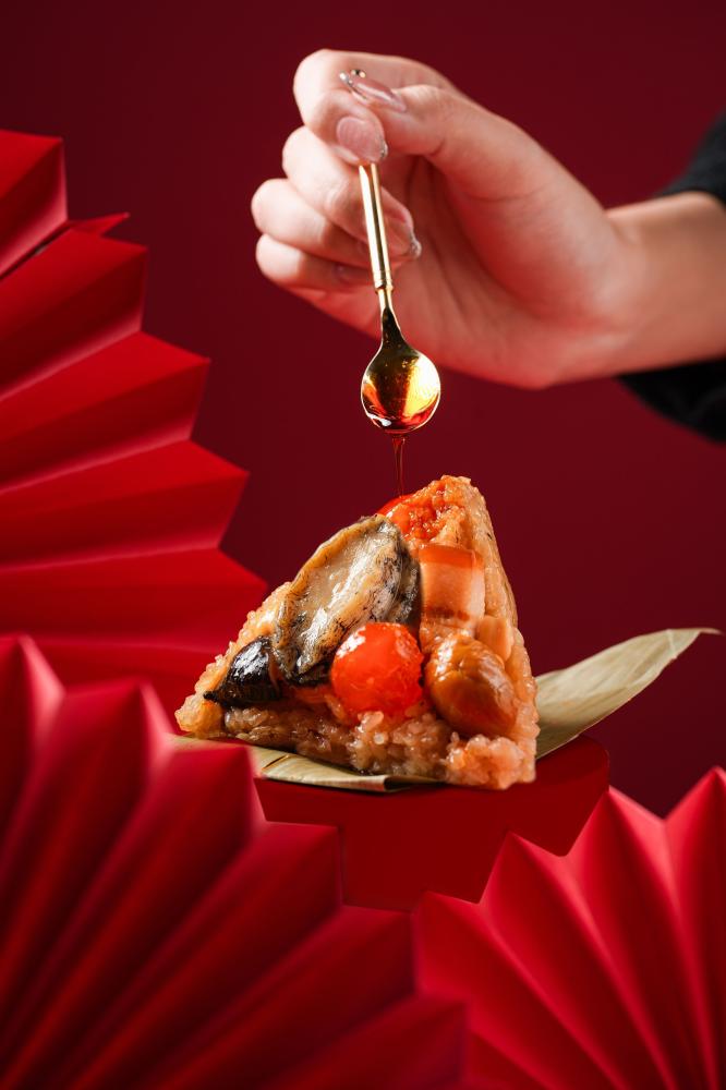 椒麻鮑魚粽淋辣油