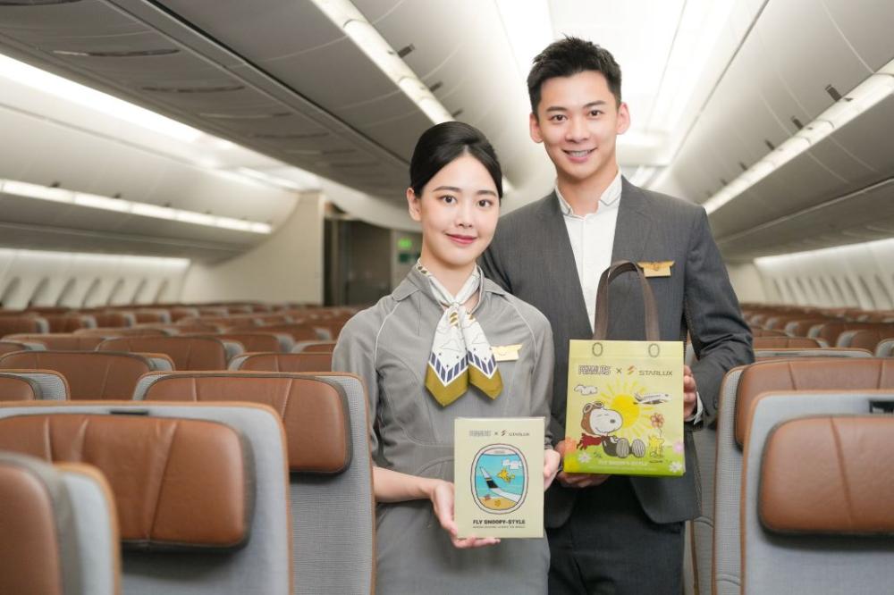 6.包含登機證、行李吊牌、機上迎賓畫面、紙巾、紙杯….等各項備品，通通換上色彩鮮明的視覺