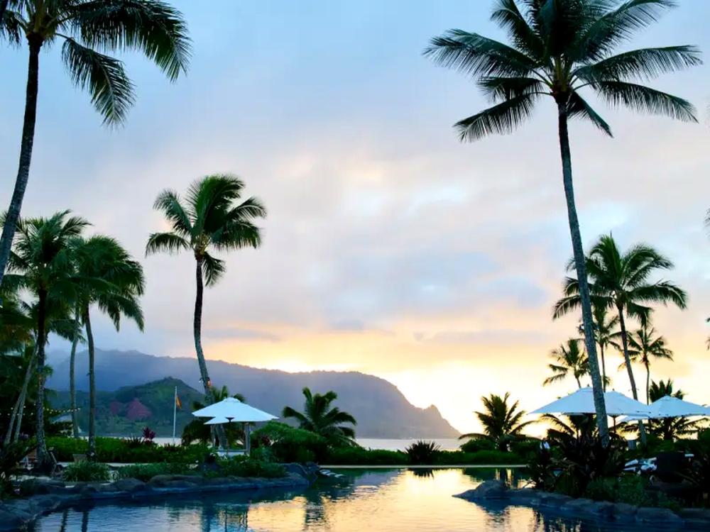 1 Hotel Hanalei Bay主游泳池與海邊僅幾步之遙