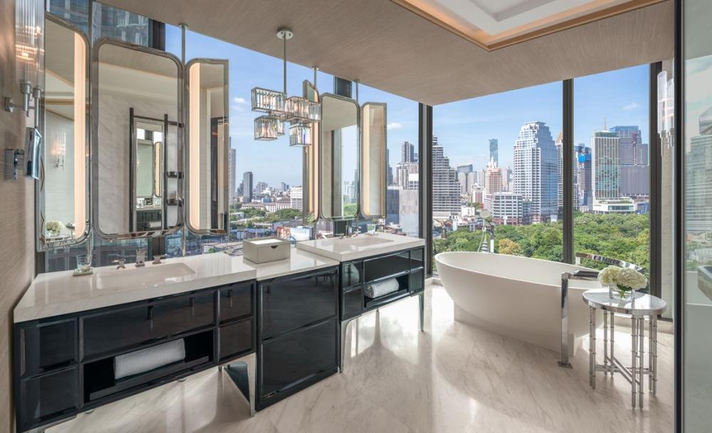 The Ritz-Carlton, Bangkok｜Amararnth Suite 浴室