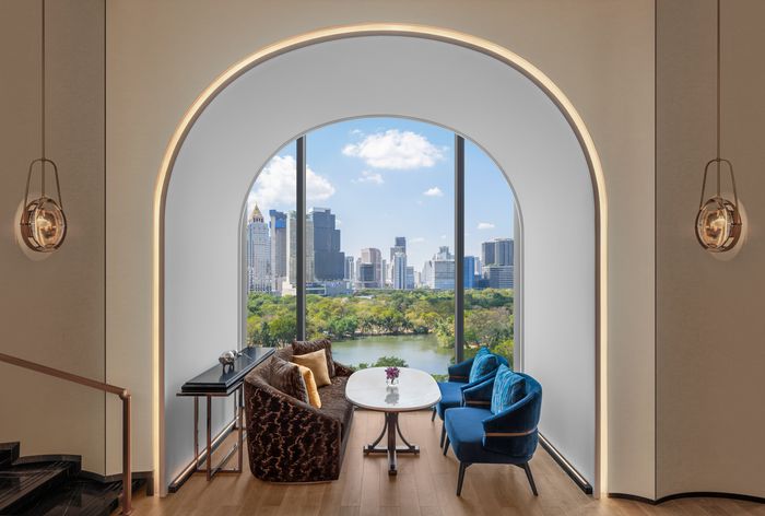 The Ritz-Carlton, Bangkok｜Caleo Seating Area